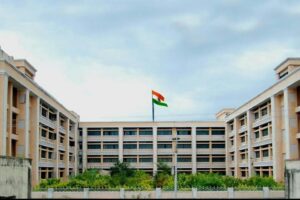 SRTR Medical College - Ambajogai